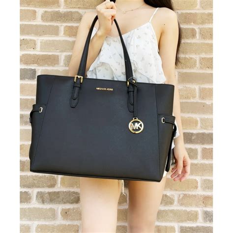 michael kors zip tote